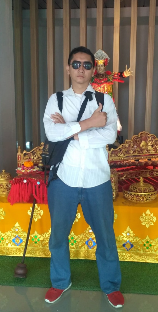 Raden Ade Ahmad Suryana - Santai